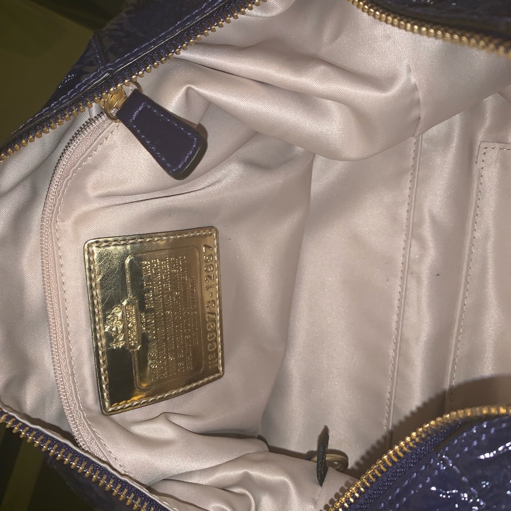 Authentic Coach Plum Patent leather Sabrina  ❄️ - Picture 6 of 7